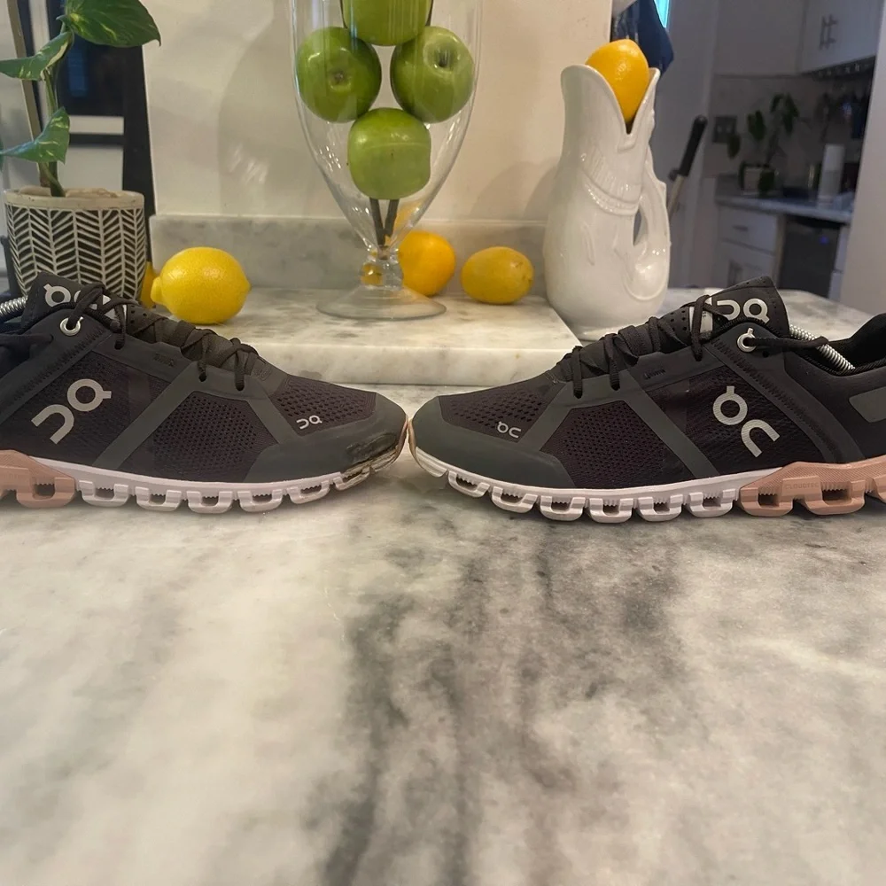 On Running Black and Pink Athletic Shoes - Picture 5 of 9